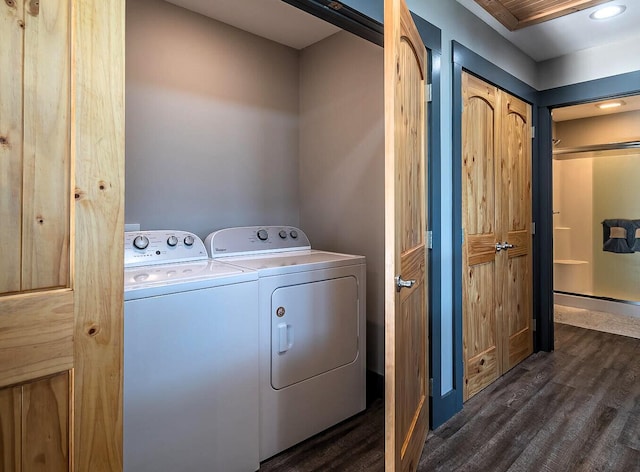 907 Village Loop Rd, Gatlinburg, TN 37738 - clothes washing area with separate washer and dryer and dark wood-type flooring