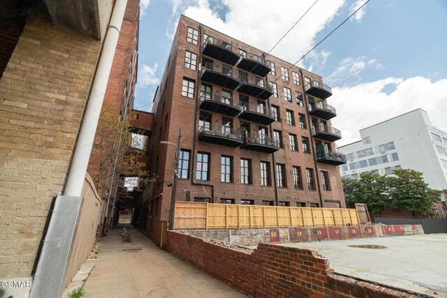 240 W Jackson Ave Apt B05, Knoxville, TN 37902 - photo 39