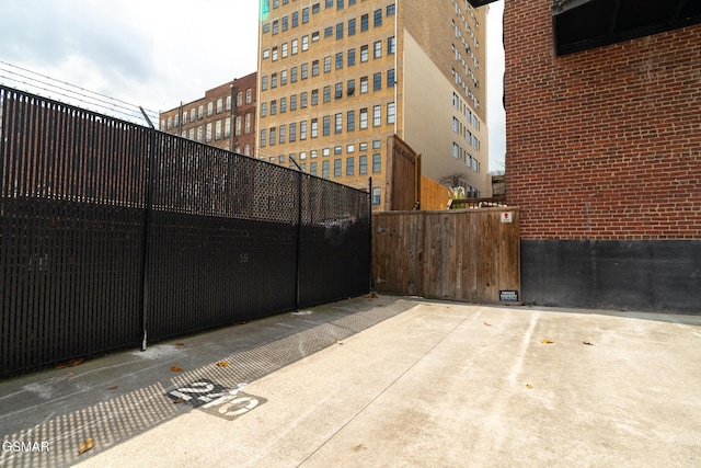 240 W Jackson Ave Apt B05, Knoxville, TN 37902 - photo 40