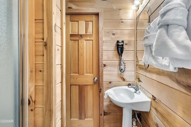 2904 Peregrine Way, Pigeon Forge, TN 37863 - view of bathroom
