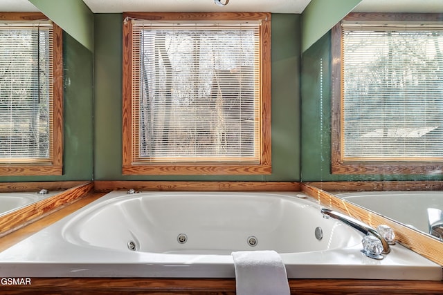2904 Peregrine Way, Pigeon Forge, TN 37863 - full bathroom featuring a tub with jets