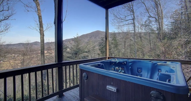 3831 Glenview Way, Sevierville, TN 37862 - wooden deck featuring a mountain view