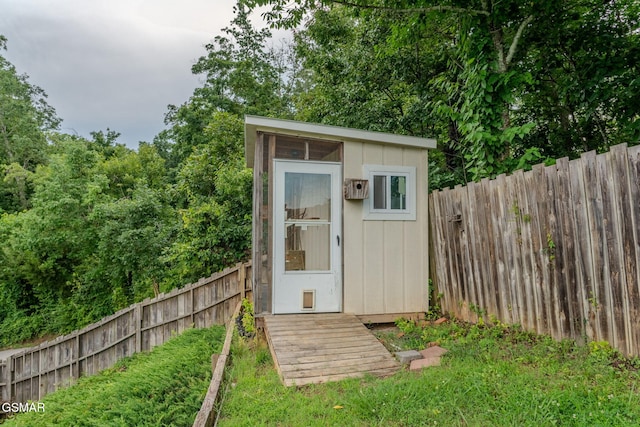 1110 Hide Away Ln, Kodak, TN 37764 - view of shed featuring a fenced backyard