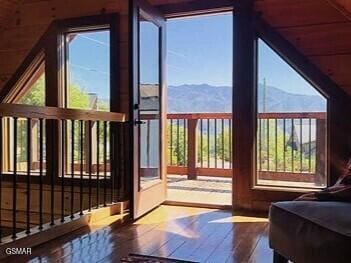710 Village Loop Rd, Gatlinburg, TN 37738 - entryway with a mountain view and hardwood / wood-style floors