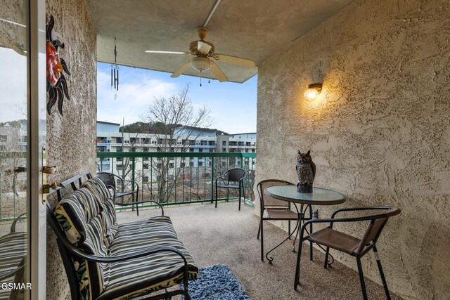 3215 N River Rd Ste 503, Pigeon Forge, TN 37863 - balcony with ceiling fan