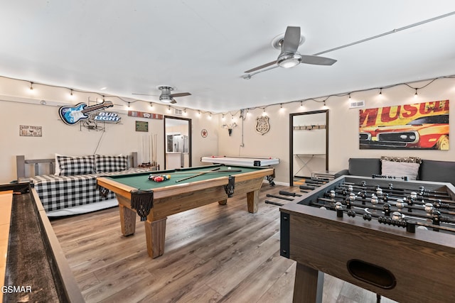 playroom with hardwood / wood-style floors, ceiling fan, and billiards