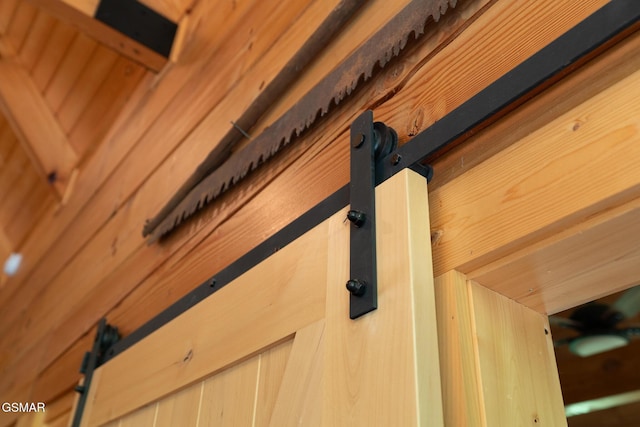 1948 Grouse Top Rd, Walland, TN 37886 - detailed view of wooden walls
