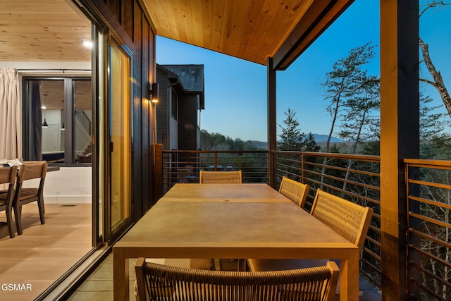 balcony with outdoor dining space