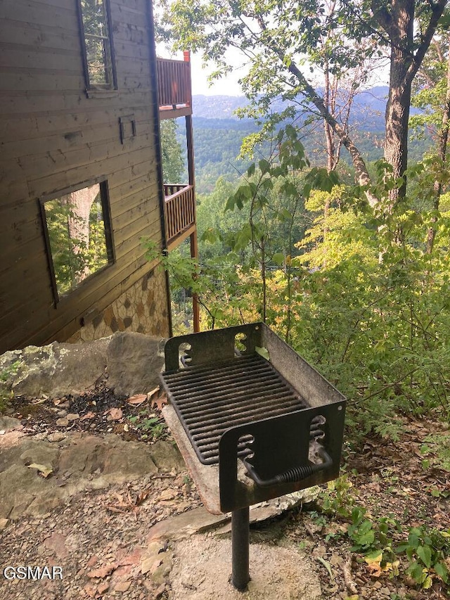 exterior details featuring a mountain view