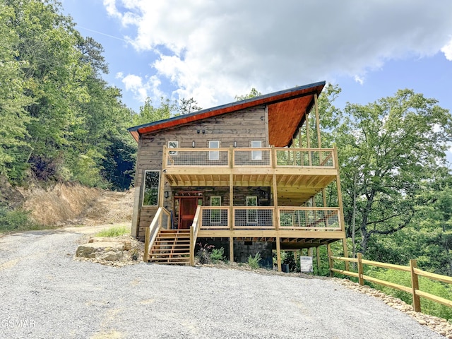 view of front of home featuring a deck