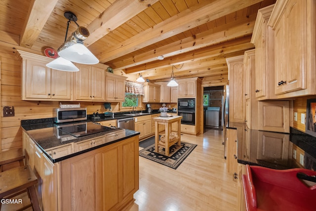 915 Statham Way, Gatlinburg, TN 37738 - kitchen featuring black appliances, light wood finished floors, light brown cabinetry, wooden ceiling, and a sink