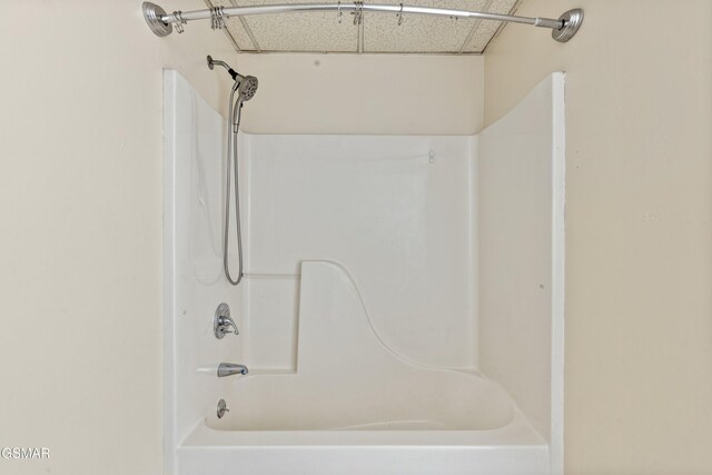 221 Woodland Rd Unit 315, Gatlinburg, TN 37738 - bathroom featuring tub / shower combination