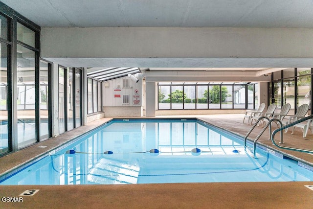 685 River Rd Unit 314, Gatlinburg, TN 37738 - view of indoor community pool