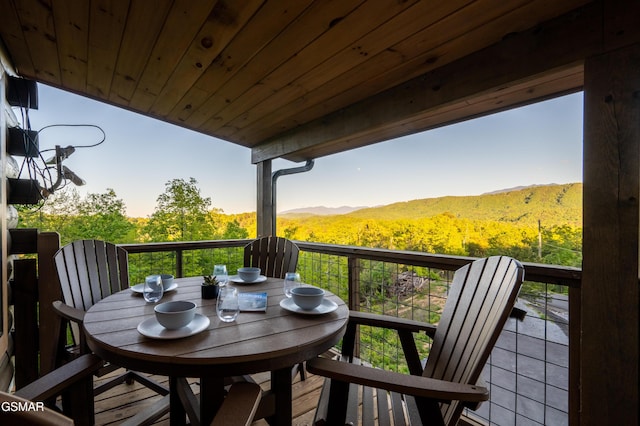 balcony featuring a mountain view