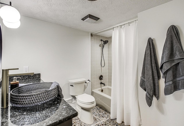 1130 Ski View Dr Unit 315, Gatlinburg, TN 37738 - full bathroom with shower / tub combo and a textured ceiling