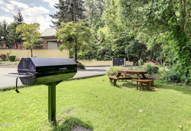 1130 Ski View Dr Unit 315, Gatlinburg, TN 37738 - view of grassy yard