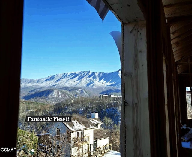 property view of mountains