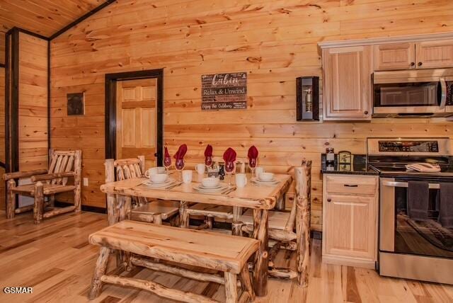 1156 Hemlock Dr, Gatlinburg, TN 37738 - photo 16