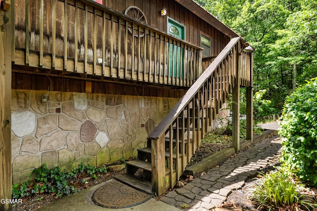 2295 Bluff Mountain Rd, Sevierville, TN 37876 - view of stairway