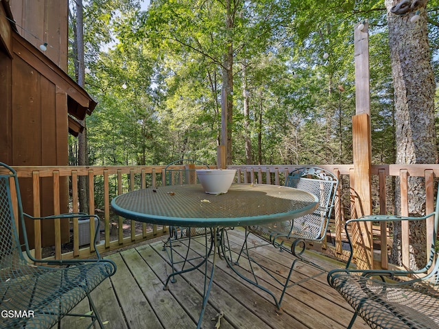 1518 Ridgecrest Dr, Sevierville, TN 37876 - wooden deck featuring outdoor dining area