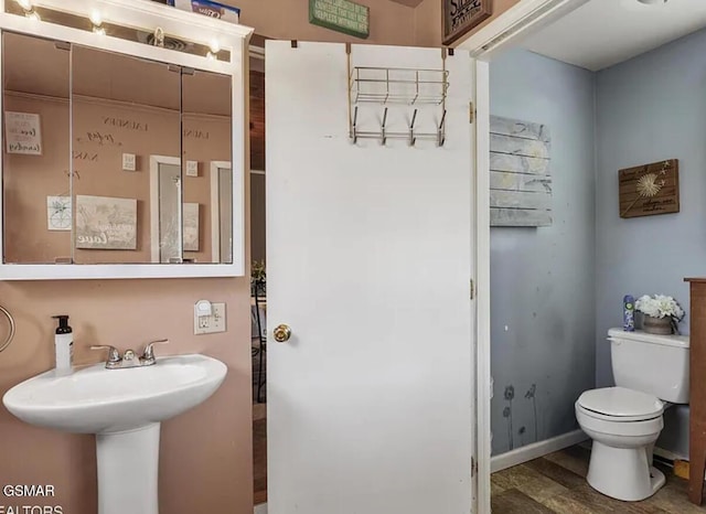 211 Valley Dr, Pigeon Forge, TN 37863 - bathroom with toilet and a sink