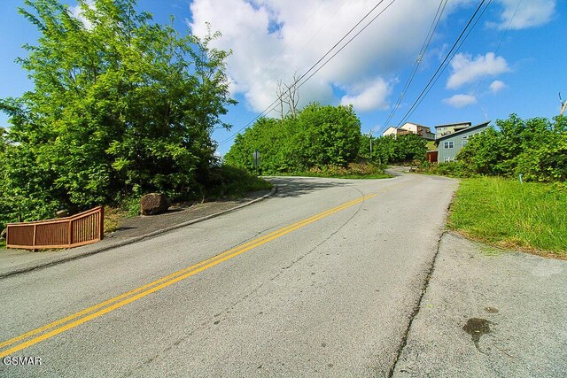 730 Wiley Oakley Dr, Gatlinburg, TN 37738