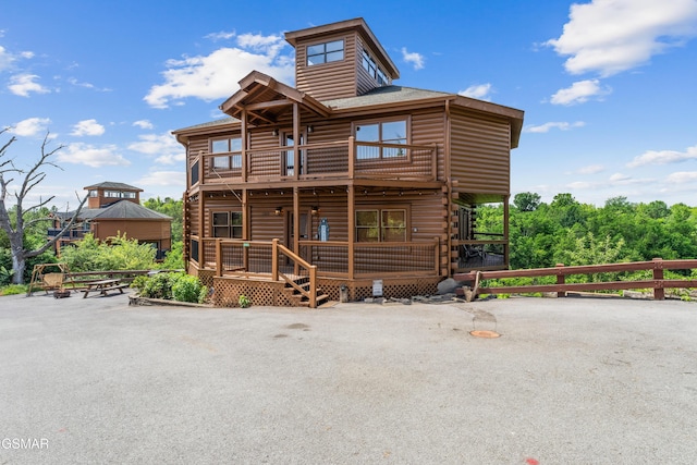 2083 Kerr Rd, Sevierville, TN 37876 - view of front of property with a balcony