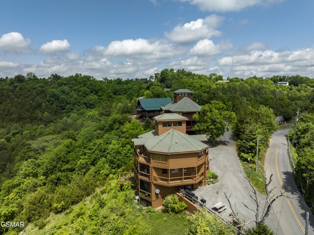 2083 Kerr Rd, Sevierville, TN 37876 - aerial view of property and surrounding area featuring a forest