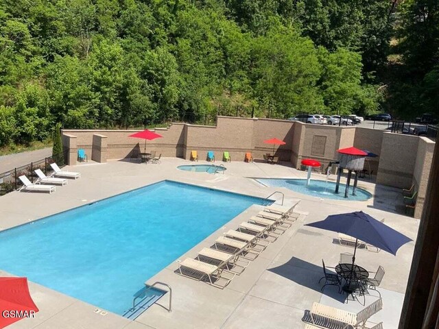 685 Stockton Dr, Sevierville, TN 37876 - photo 4