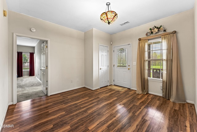 3351 Line Springs Rd, Sevierville, TN 37862 - foyer featuring wood finished floors and baseboards