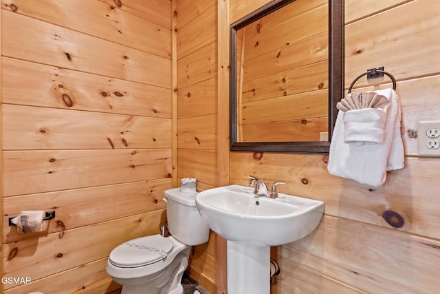 3181 Thomas Headrick Rd, Sevierville, TN 37862 - bathroom featuring toilet and wood walls