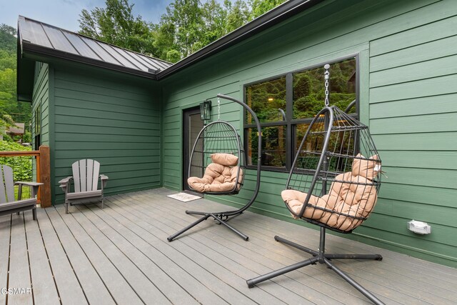 706 Kelly St, Gatlinburg, TN 37738 - view of wooden deck