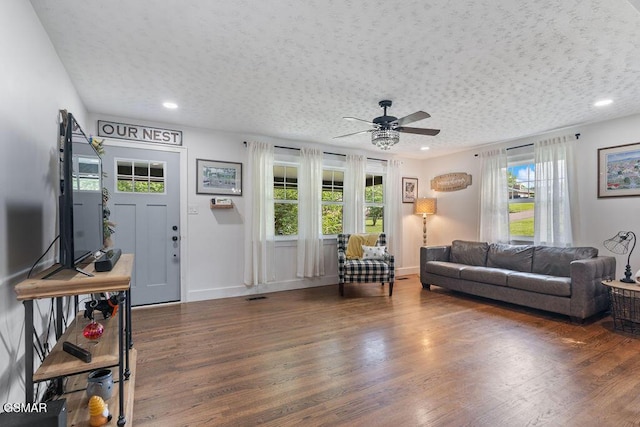 4325 San Juan Ln, Knoxville, TN 37914 - living room featuring wood finished floors, a ceiling fan, recessed lighting, baseboards, and a textured ceiling