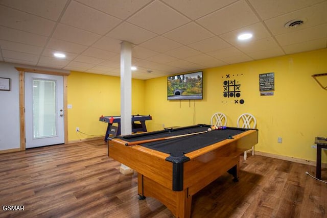 3637 Marshall Ln, Sevierville, TN 37862 - playroom featuring wood finished floors, billiards, a drop ceiling, and recessed lighting