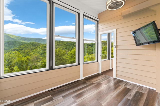 3955 Denton Ct, Sevierville, TN 37862 - unfurnished sunroom featuring a mountain view