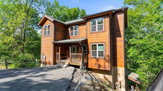 438 Alpine Mountain Way, Pigeon Forge, TN 37863 - view of front of house with fence