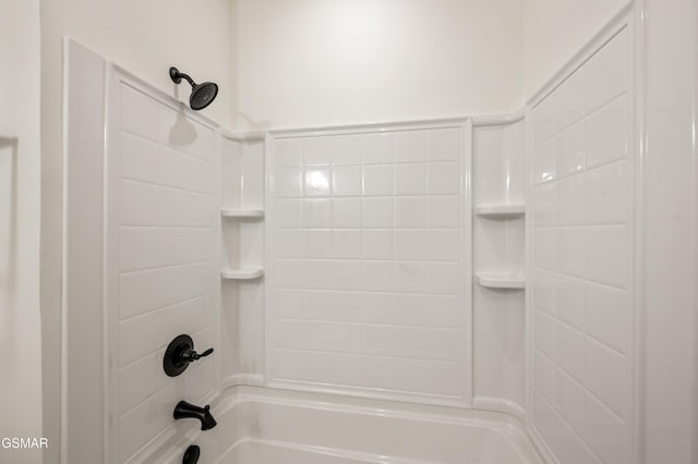 full bath with shower / bathtub combination