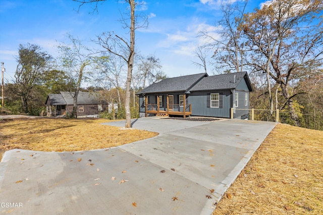 view of front of home with a front lawn