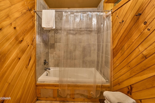 820 Pinnacle Vista Rd, Gatlinburg, TN 37738 - bathroom with shower / tub combo and wooden walls