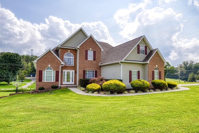 front of property with a front lawn