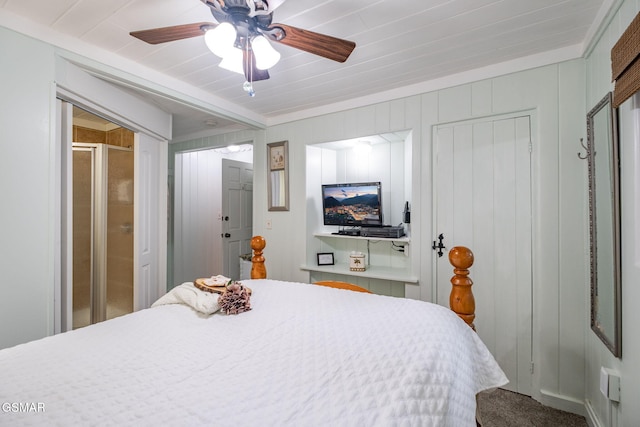 204 Hill St, Gatlinburg, TN 37738 - carpeted bedroom with ceiling fan