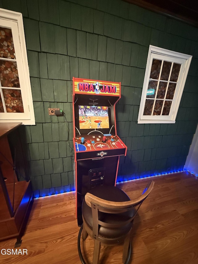 204 Hill St, Gatlinburg, TN 37738 - detailed view of wood finished floors and tile walls