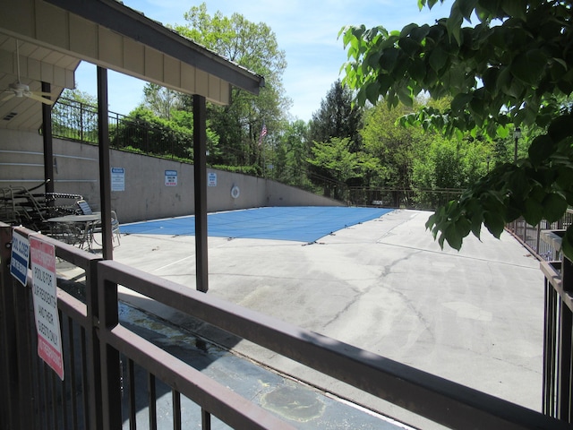 view of swimming pool