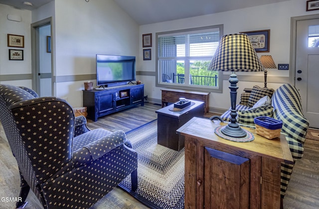 2045 Kings View Loop, Seymour, TN 37865 - living area featuring baseboards and wood finished floors