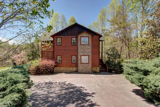 1716 Smoky Hills Dr, Gatlinburg, TN 37738