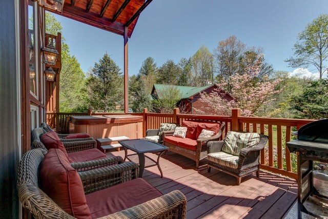 1716 Smoky Hills Dr, Gatlinburg, TN 37738