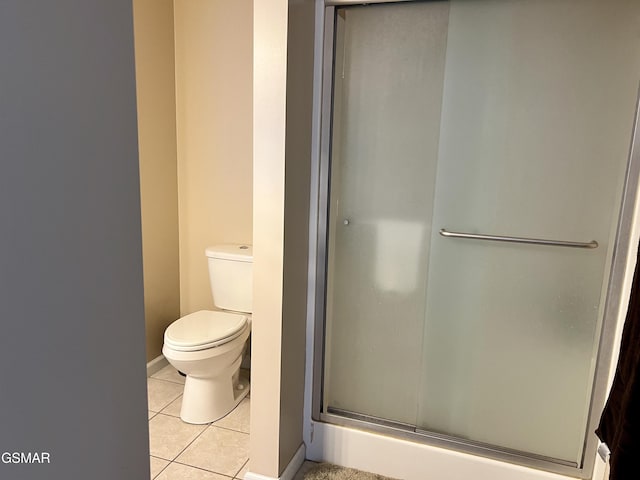 1018 Southwind Cir, Dandridge, TN 37725 - bathroom featuring tile patterned flooring and an enclosed shower
