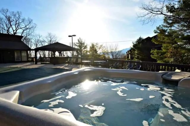 view of swimming pool