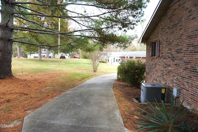 view of yard featuring cooling unit