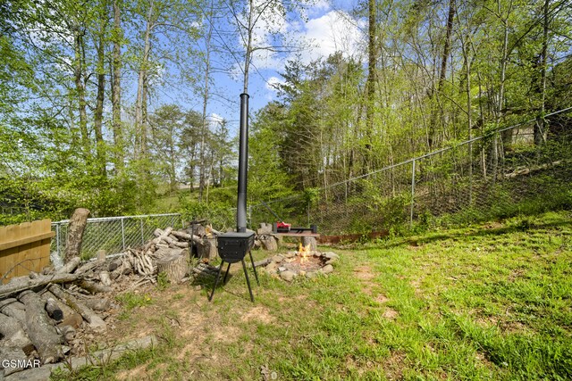 view of yard featuring fence
